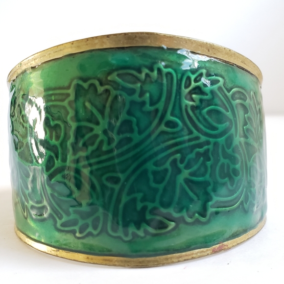 Jewelry - GORGEOUS cuff bracelet
